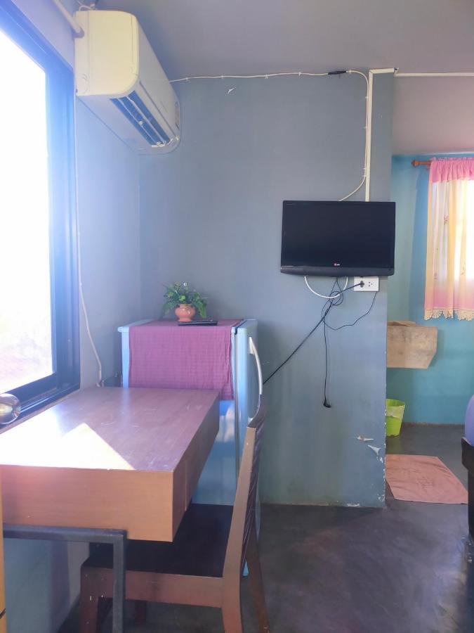 9 Hostel Chiang Mai Bagian luar foto