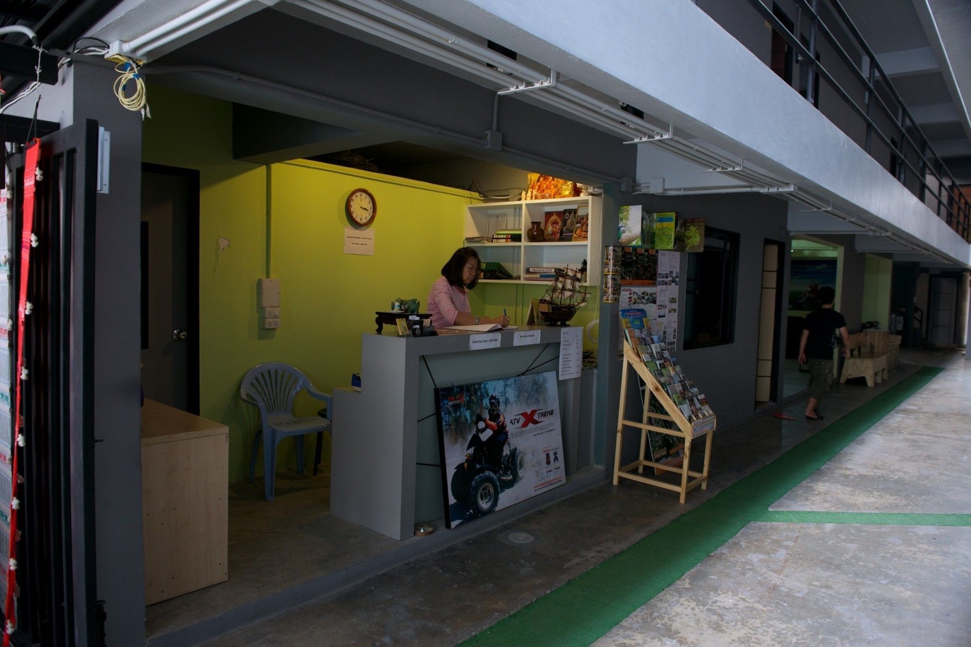 9 Hostel Chiang Mai Bagian luar foto